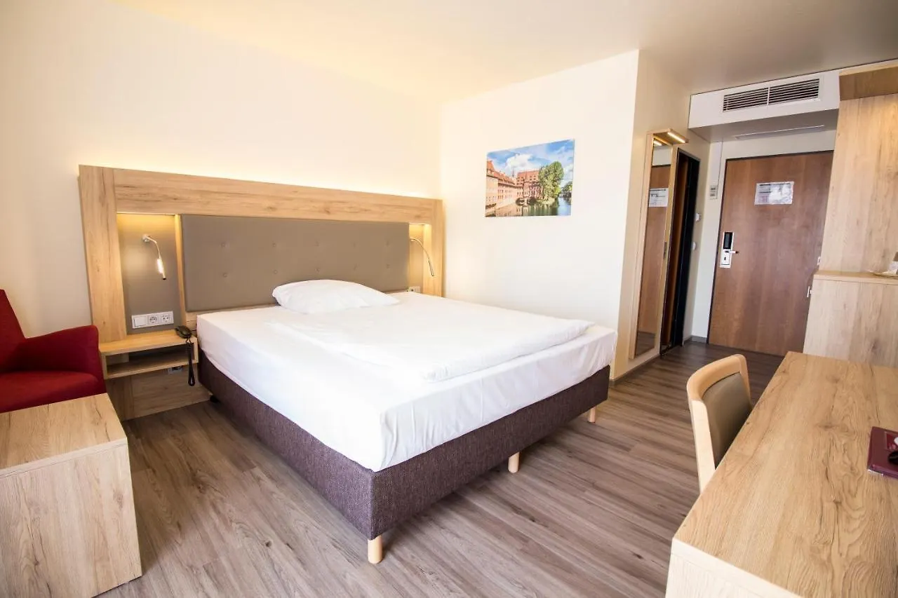 Arvena Park Hotel Nuremberg 4*,