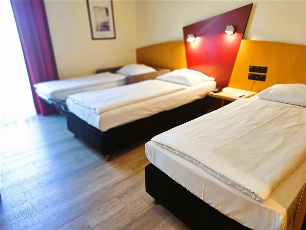 Arvena Park Hotel Nuremberg 4*,  Germany