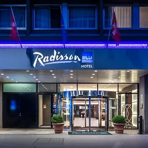 **** Otel Radisson Blu, İsviçre