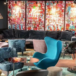 *** Otel One Mitte Almanya